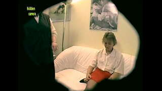 2 madivin Milf jwe yon èyè jwèt! Amateurcommunity.xxx