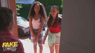 Фалшив Хостел Горещ Секс Тройка с Перфектни Цици Стейси Круз и Роми Инди