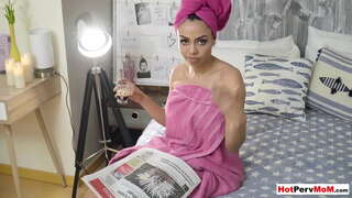 Мамочка латиноамериканки пумы бо калон сина скачет верхом дар члене худ пасынка