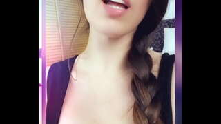 Video clips masturbieren, versuchen, auf Kleidung und nackt aus dem Februar 2020