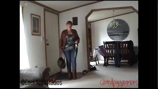 De chrysomeles léisst hire Jong zusehen, wéi si masturbiert Filmkomponist