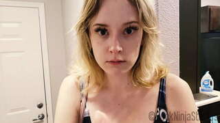 Kurva Lépés Anya Bevallotta, Vágom, Fiam, A Kamera Trailer