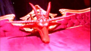 L-armonija - Satans Hot - xena 6 - video 3 sabiħa-żagħżagħ ħmar bniet