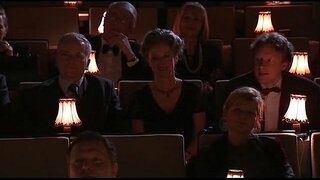 ���েলিয়া জোন্স - লেসবিয়ান - রুক্ষ প্রদর্শন সঙ্গে একটি বোতল ও একটি baseballbat